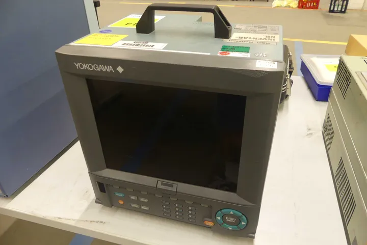 Yokogawa Daqstation Datenlogger Typ: DX2030-3-4-2